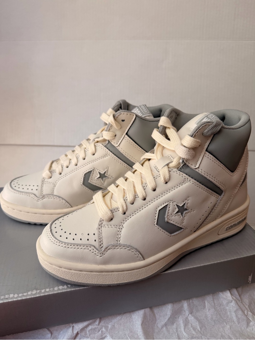 Converse unisex White & Light Gray High-Top Sneakers men’s 5 women’s 6.5 - Picture 4 of 7